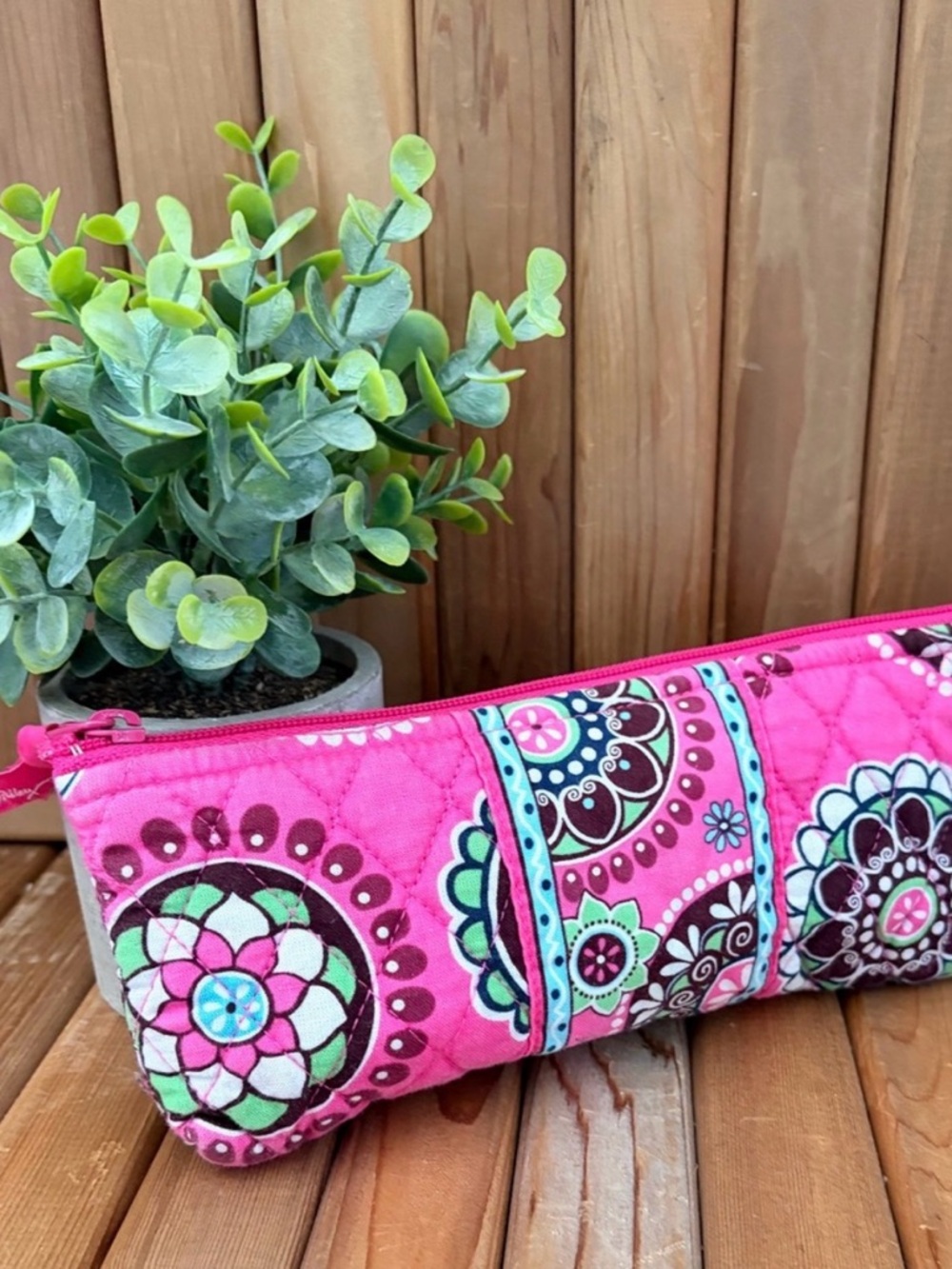 Vera Bradley Quilted “Cupcakes” Retired Print, Zippered Make Up Pouch, Travel - Picture 1 of 4